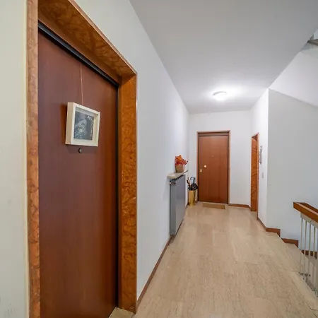 Guesthost - Apartment Udine